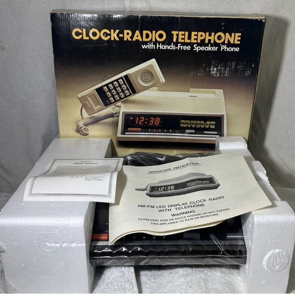 Vintage STEWART Combination FM/AM Clock Radio Telephone Brand NEW